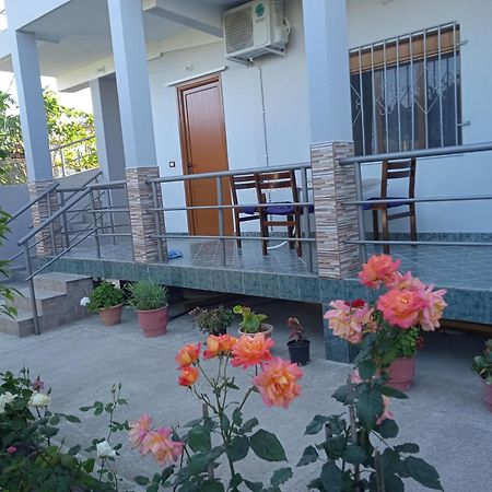 Vila N Dervishi Vlorë Eksteriør billede